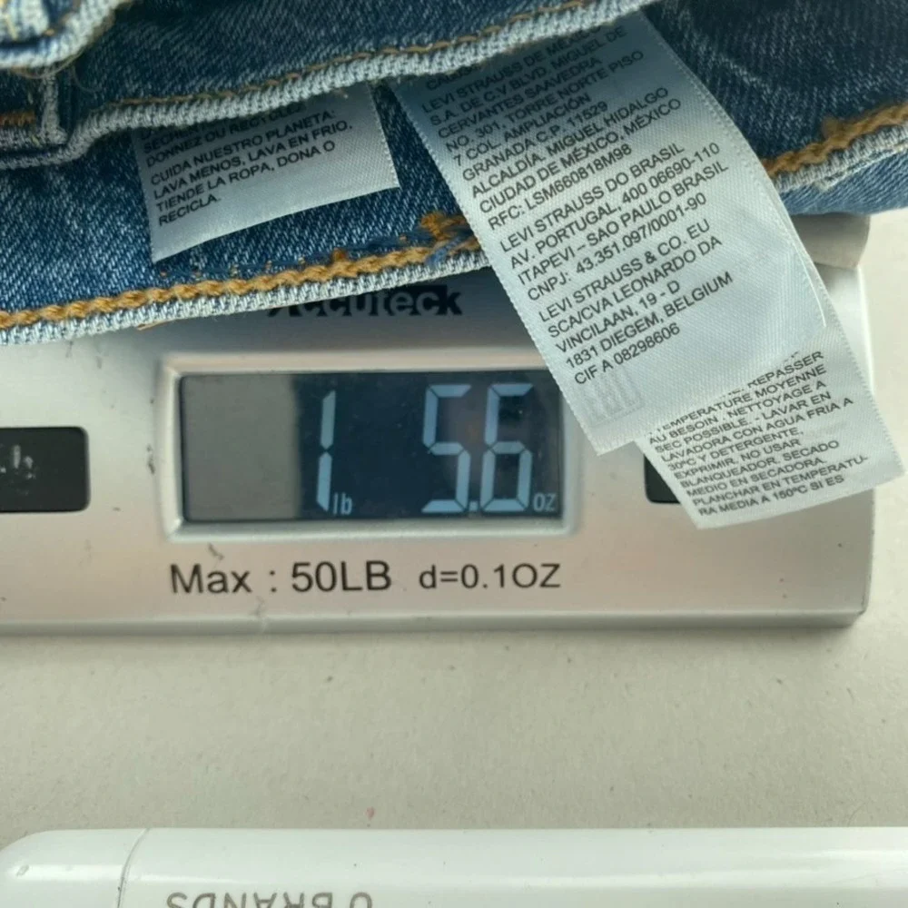 Levi's 501 Jeans Women Sz 25x28 (actual 27x27) Medium Wash Classic Button Fly - Picture 11 of 12